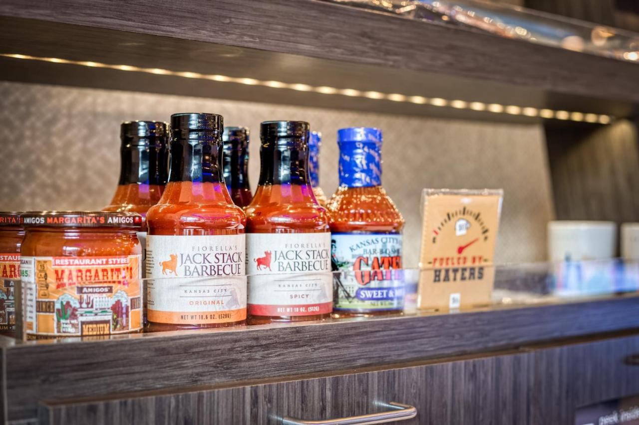 Holiday Inn Express - Kansas City Downtown By Ihg Eksteriør bilde
